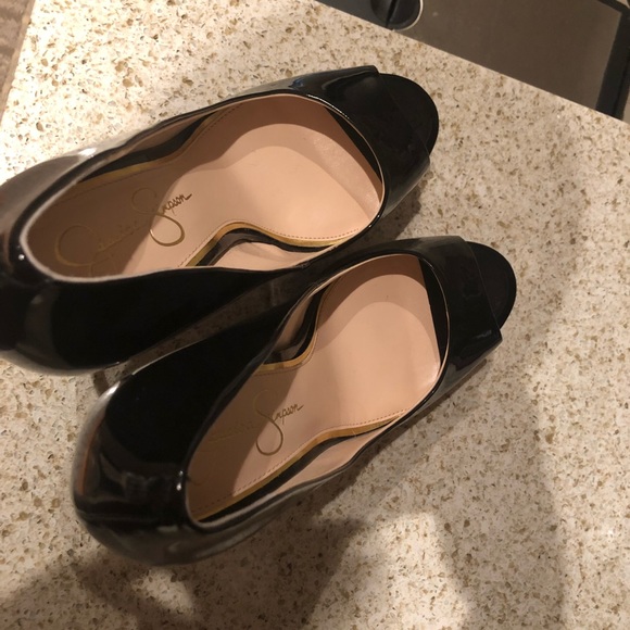 New Black Patent Leather High Heels Size 8 - Picture 3 of 4